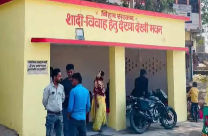 सड़क किनारे शख्स ने किया ऐसा कारनामा, देखते रह गए लोग