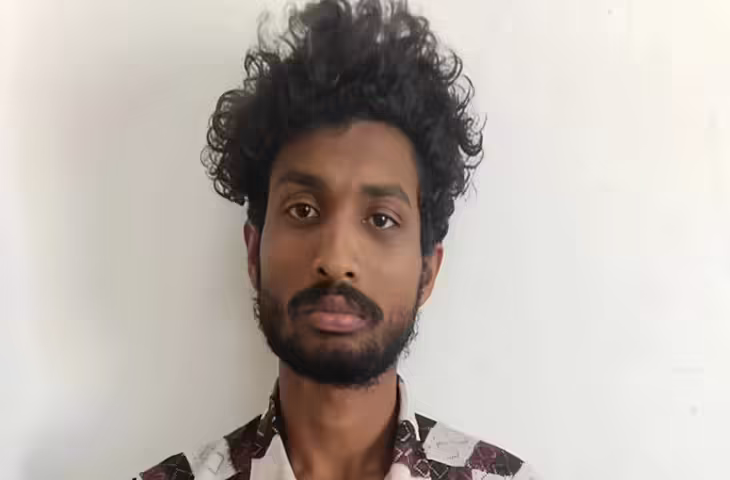 छतों पर मंडराता था &lsquo;अनोखा चोर&rsquo;!&nbsp;महिलाओं के&nbsp;ब्रा-पैंटी चुराकर उन्हें पहनकर फोटो खींचता था चोर, जाने पूरा मामला&nbsp;