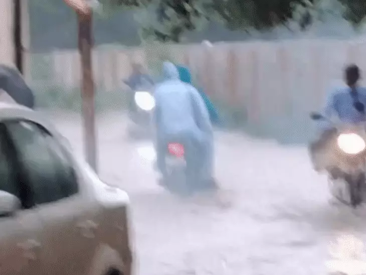 सतना में झमाझम बारिश, नागौद में 24 घंटे में 6.4 इंच पानी बरसा; सामान्य से 5 इंच ज्यादा बारिश