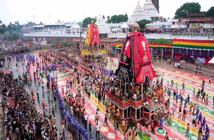 पुरी जगन्नाथ रथयात्रा में भगदड़, फुटेज में देंखे 1 श्रद्धालु की मौत; 100 से ज्यादा घायल, 10 लाख से अधिक भक्तों की भीड़