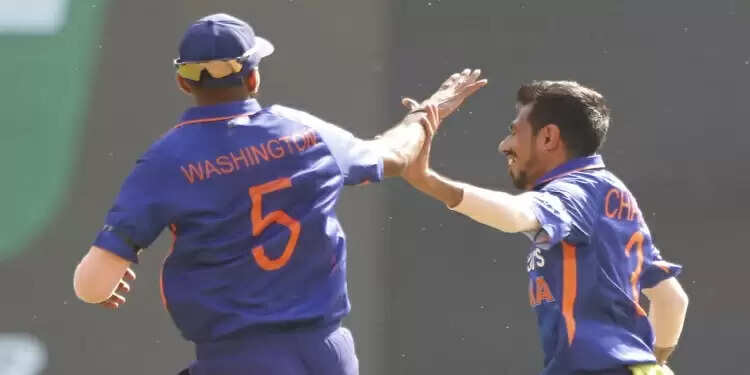 IND vs WI 1st ODI, पांच सालों तक वनडे से रखा दूर, Rohit Sharma आए तो दिया मौका फिर चटकाए 3 विकेट