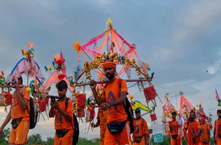 बस्ती में कांवड़ यात्रा के दौरान बेकाबू हुए श्रद्धालु! तोड़फोड़ और आगजनी से चौराहे पर मचा कोहराम विनती करती रह गई पुलिस&nbsp;