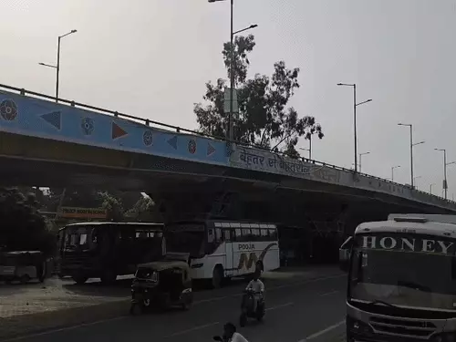 बरेली में बारिश थमी तो बढ़ी उमस और गर्मी: तेज धूप से लोग बेहाल, तापमान 37 डिग्री के पार पहुंचा