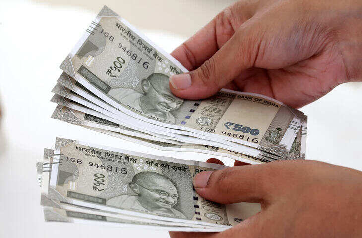 सरकार का बड़ा ऐलान: बिना ब्&zwj;याज और बिना गारंटी 5 लाख तक का लोन, 8वीं पास भी कर सकते हैं आवेदन