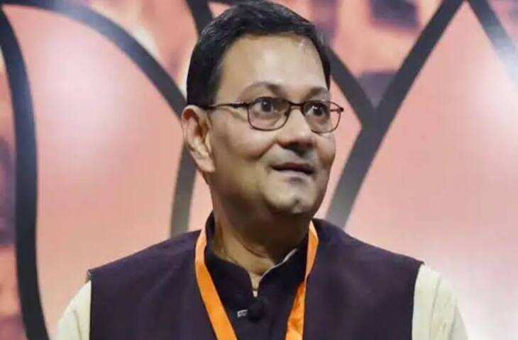 नेताजी के पोते ने फिल्म &lsquo;फौजी&rsquo; पर उठाए सवाल, वीडियो में बोले- ऐतिहासिक तथ्यों से छेड़छाड़ बर्दाश्त नहीं; निर्देशक से मांगी माफी