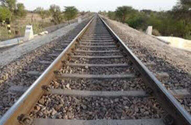 भारत-पाक सीमा पर नई रेल लाइनों का सर्वे जारी, वीडियो में जाने सीमा सुरक्षा और विकास को मिलेगी मजबूती