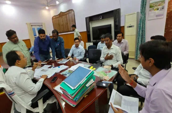 गयाजी में मनसरवा नाले के पक्कीकरण और अतिक्रमण हटाने पर बैठक