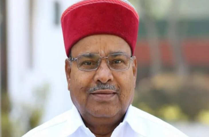 Indore कर्नाटक के राज्यपाल के काफिले में दिखावे वाली एंबुलेंस