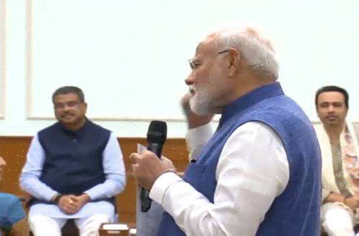 देशभर के 48 शिक्षकों को मिलेगा राष्ट्रीय शिक्षक पुरस्कार, वीडियो में जाने 26 पुरुष और 22 महिला टीचर शामिल
