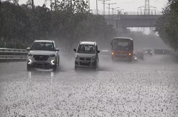 बारिश का इंतजार खत्म! अगले 24 घंटों में दस्तक दे सकता है मानसून, इन राज्यों में अगले 7 दिनों तक होगी झमाझम बारिश