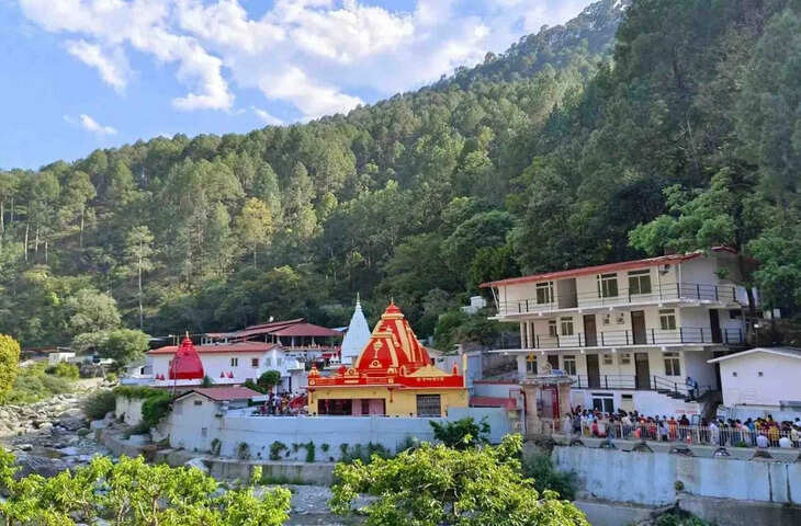 कैंची धाम के पास छुपे हुए 5 ट्रैवल स्पॉट्स! 50 किलोमीटर के दायरे में उठाएं प्राकृतिक सुंदरता का आनंद