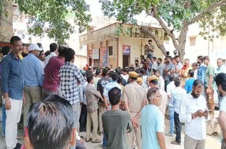 रास्ता बताने के विवाद में टूरिस्ट गाइड की चाकू घोंपकर हत्या, आमेर में बाजार बंद; सड़क पर उतरे लोग