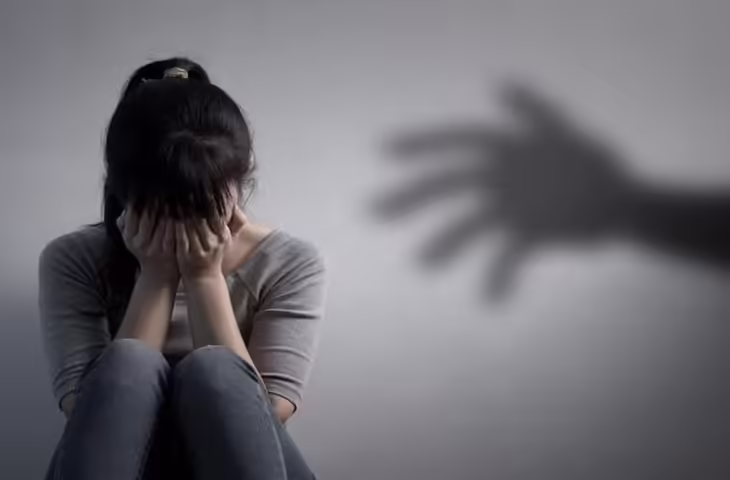 हरियाणा में नर्सिंग स्टाफ का विरोध प्रदर्शन: बयान से भड़कीं नर्सें, 2 घंटे ठप रहा कामकाज, मरीज हुए परेशान