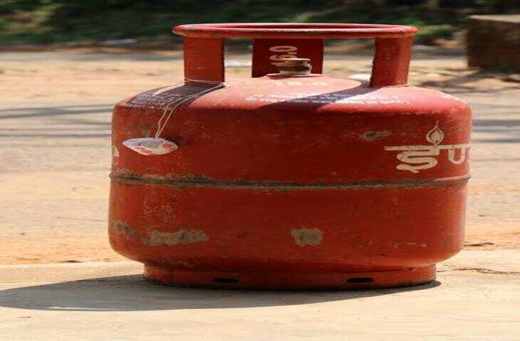 LPG Cylinder Price Today: घरेलू गैस सिलेंडर के दाम आज नहीं बदले, जानें दिल्ली से पटना तक का नया रेट