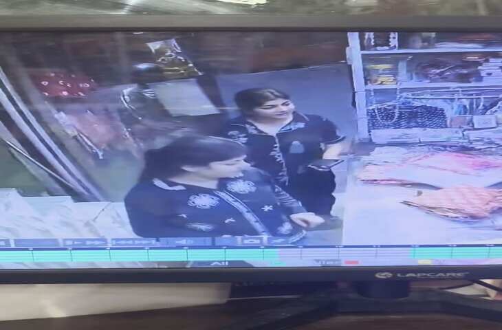 Viral Video: कपड़ों की दुकान में QR कोड से पेमेंट के नाम पर कथित चालाकी, CCTV में कैद हुई पूरी घटना