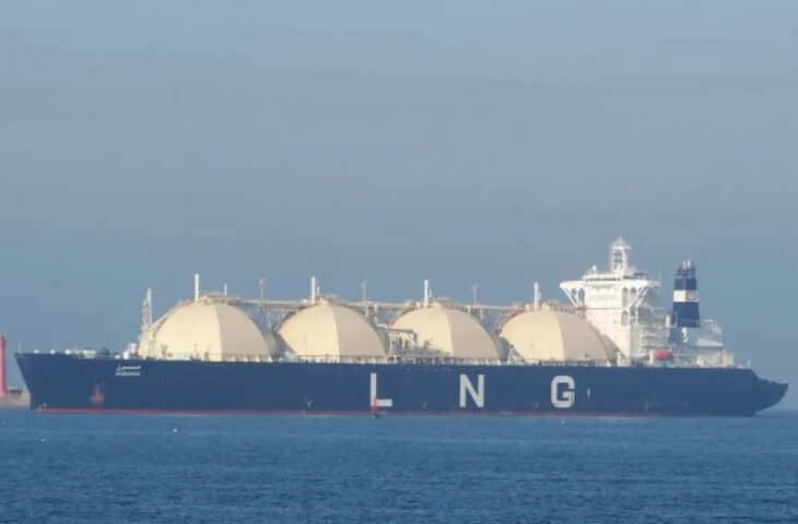 धड़ाधड़ पहुंच रहे LNG टैंकर पाकिस्तान, आखिर होर्मुज में क्यों इतना मेहरबान हुआ ईरान ?