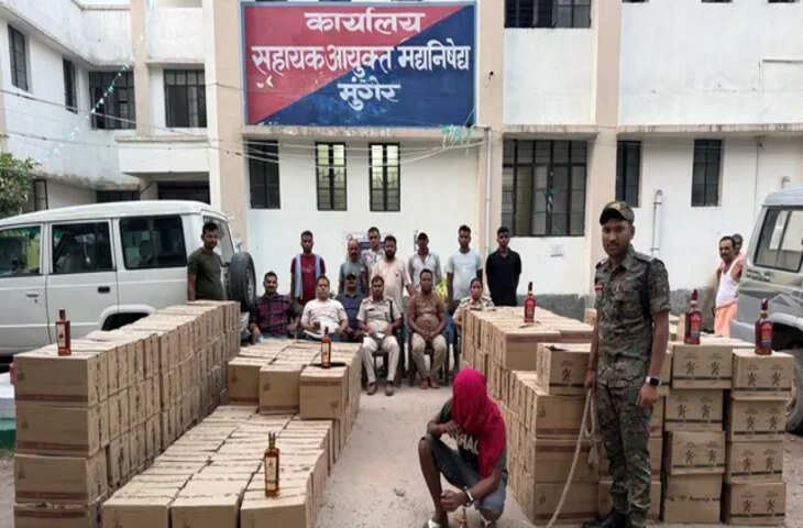 मुंगेर में बड़ी कार्रवाई: नमकीन के कार्टन में छिपाकर लाई जा रही 2304 लीटर विदेशी शराब जब्त