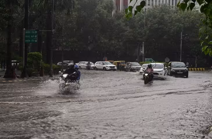 झारखंड में 30 अगस्त तक जारी रहेगा बारिश का दौर, छह जिलों में सामान्य से ज्यादा बरसात; संताल-पलामू में मानसून कमजोर