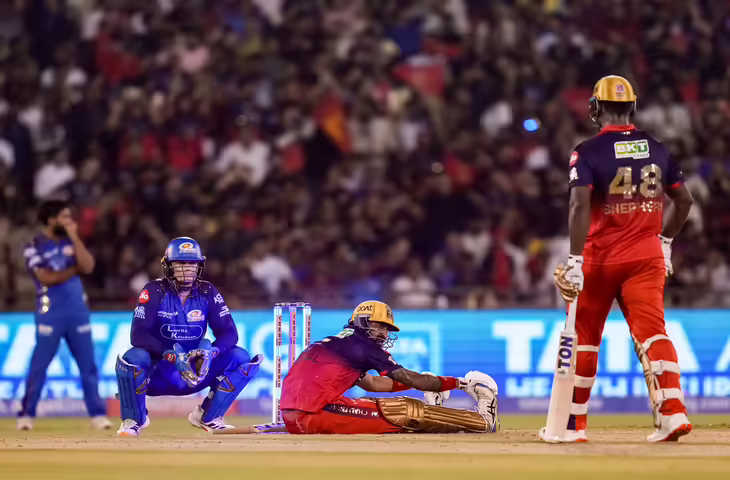 IPL 2026: आखिरी गेंद तक चले रोमांच में RCB ने मारी बाजी, मुंबई इंडियंस टूर्नामेंट से बाहर, क्रुणाल पांड्या बने हीरो