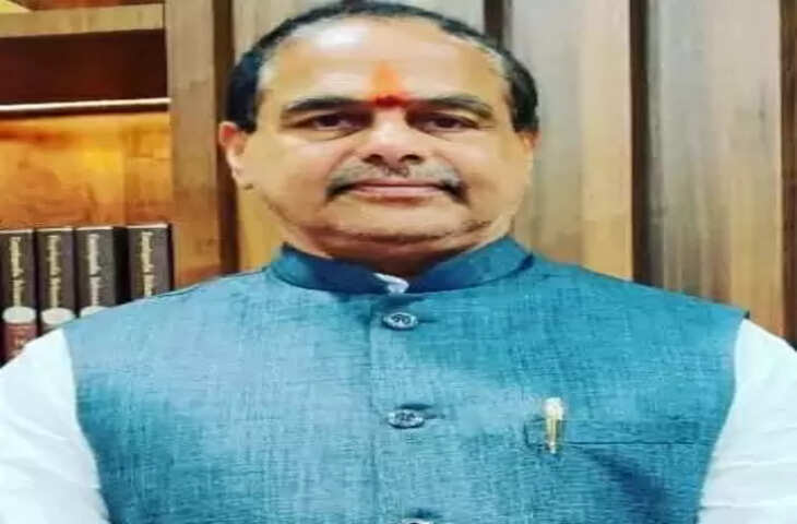 Andhra Pradesh विधानसभा में वाईएसआर कांग्रेस व टीडीपी विधायक भिड़े