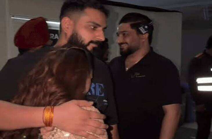 स्टेज पर जाने से पहले इमोशनल हुईं जैस्मिन सैंडलस, वीडियो में जाने मंगेतर शेखर चौधरी ने गले लगाकर बढ़ाया हौसला