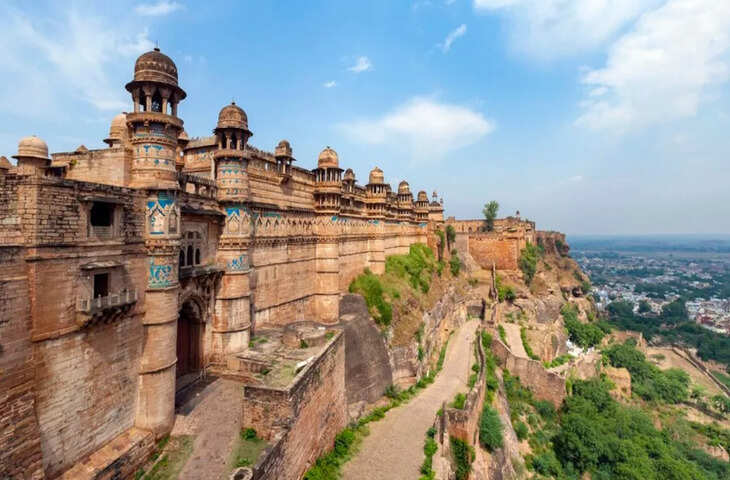 कम खर्च में MP ट्रिप का प्लान? IRCTC के 9 दिन वाले टूर पैकेज में मिलेगा घूमने का पूरा मजा, जाने पैकेज की पूरी डिटेल&nbsp;