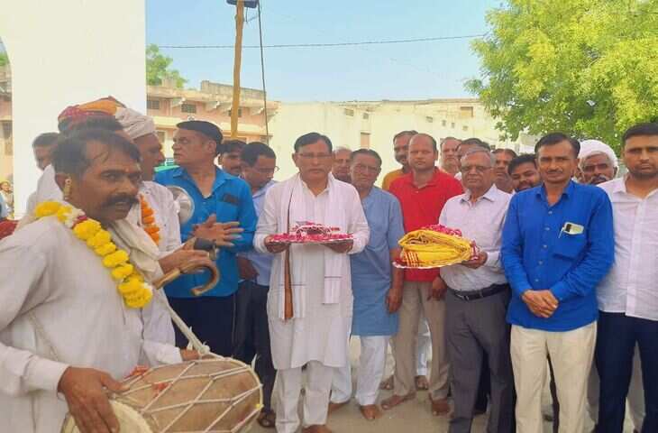 टोंक के नटवाड़ा में अक्षय तृतीया पर बद्री विशाल मंदिर मेले की शुरुआत, वीडियो में देखें ध्वजारोहण के साथ कनक दण्डवत यात्रा