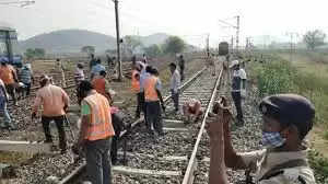 Chapra छपरा में छात्रा की ट्रेन से कटकर मौत