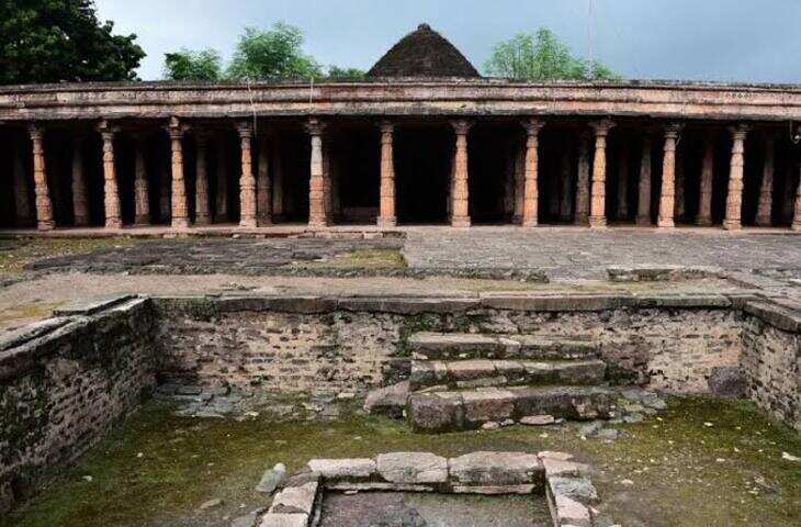सुप्रीम कोर्ट का धार भोजशाला मामले में अंतरिम आदेश, वीडियो में जाने नमाज के लिए अलग स्थान देने को कहा; ASI को बदलाव से रोका