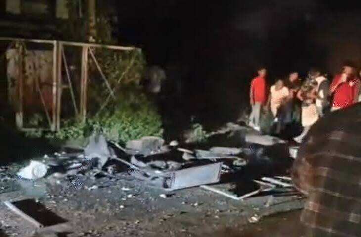 इटारसी में अंडे की दुकान में गैस सिलेंडर फटा, पुलिस आरक्षक समेत पांच लोग झुलसे; इलाके में मची अफरा-तफरी