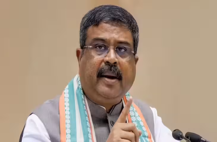 NEET पेपर लीक के विरोध में बिहार बंद, समस्तीपुर में सड़कों पर उतरे छात्र; आइसा कार्यकर्ताओं ने निकाला जुलूस