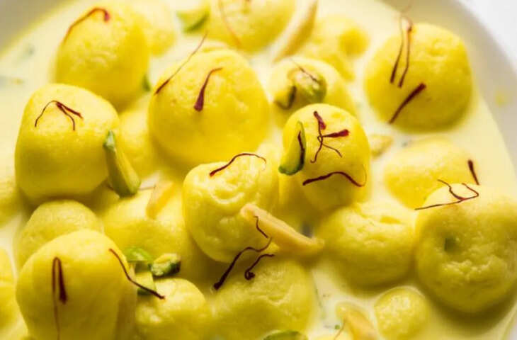 भारतीय मिठाइयों से जुड़े अनोखे फैक्ट्स ने खींचा ध्यान, सोशल मीडिया पर छाई मिठास भरी चर्चा