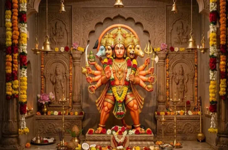 Bada Mangal Special: बजरंगबली को प्रसन्न करने के लिए आज जरूर पढ़ें हनुमान चालीसा की ये 5 चौपाइयां