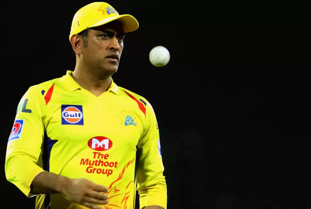 MS Dhoni के ख़राब बल्लेबाजी पर पूर्व क्रिकेटर ने दिया बयान, कहा ‘उनके सुनहरे दिन अब खत्म हो चुके हैं'