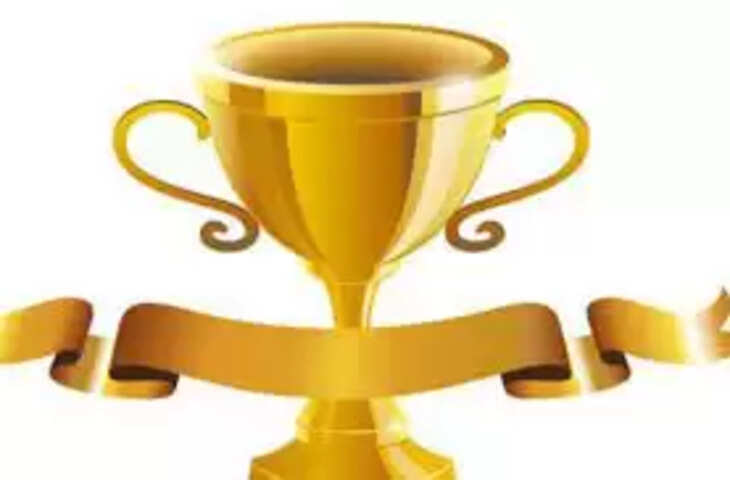 Jamshedpur प्रशासन 11 ने पत्रकार 11 को 13 रन से दी मात, विजेता हुए पुरस्कृत