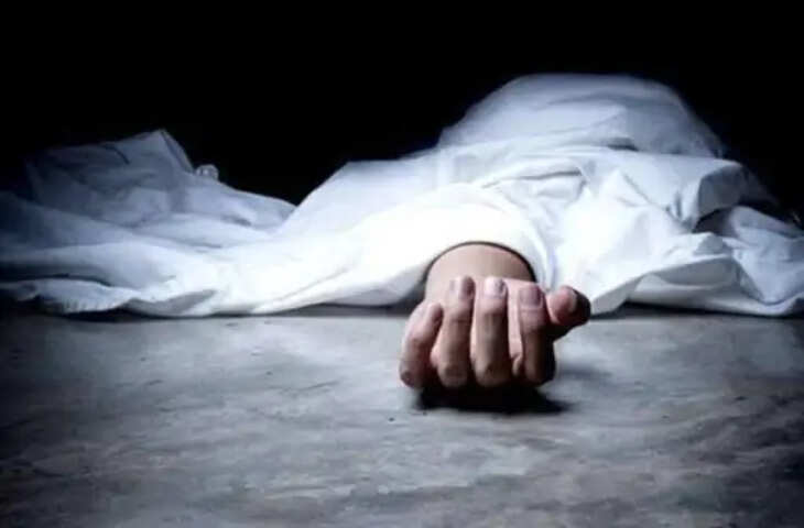 शीतला माता मंदिर हादसा: ICU में 53 घंटे जिंदगी की जंग लड़ने के बाद 78 वर्षीय प्रसाद विक्रेता ने भी दम तोड़ा