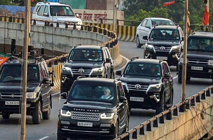 वीडियो में देखें पीएम मोदी काफिला छोड़ 2 गाड़ियों के साथ निकले, पेट्रोल डीजल बचाने की शुरू की पहल, शाह नड्डा के भी काफिले में कटौती