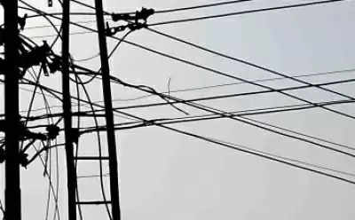 UP सरकार की घोषणा, बिजली खंभों का इस्तेमाल के बदले टेलीकाम और केबिल आपरेटर को देना होगा शुल्क !