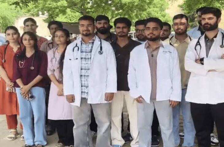 ड्यूटी के बावजूद नहीं मिला स्टाइपेंड, वीडियो में जाने इंटर्न चिकित्सकों ने लगाया भेदभाव का आरोप