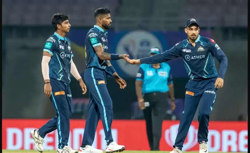 hardik pandya broken stump sanju samson direct throw--11111