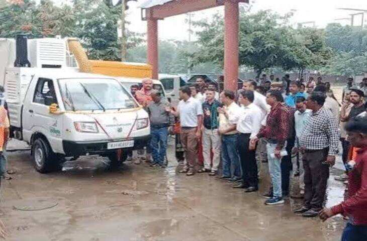 मानसून की गंदगी और जलभराव से निपटने के लिए नगर निगम का विशेष अभियान, फुटेज में देंखे 2500 सफाईकर्मी मैदान में