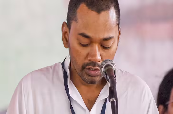 &lsquo;पिता के अधूरे सपनों को पूरा करना मेरा लक्ष्य&rsquo;, शपथ लेने के बाद बोले निशांत