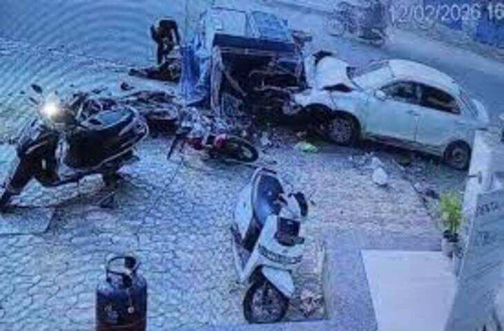 जयपुर में तेज रफ्तार टैक्सी ने फुटपाथ पर सब्जी विक्रेता को कुचला, मौके पर मौत; बेटा गंभीर घायल