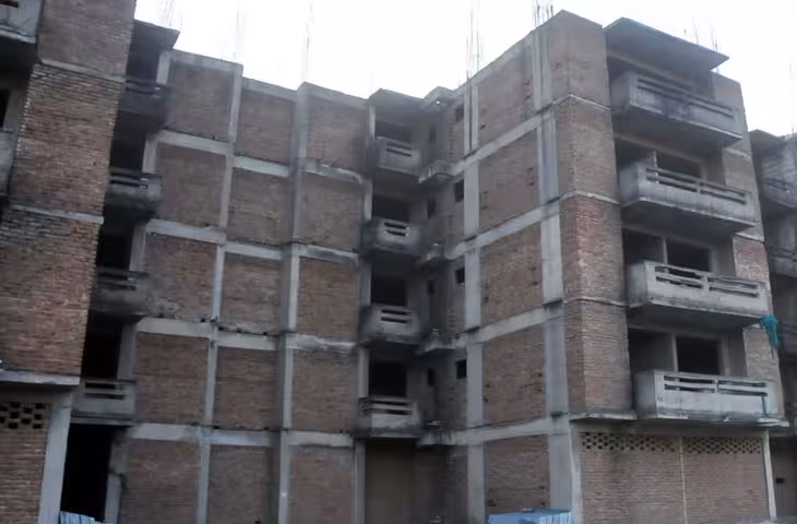 कोर्ट का GDA को निर्देश: दो महीने में पूरा करें ध्वस्तीकरण, बिल्डर से वसूला जाएगा पूरा खर्च