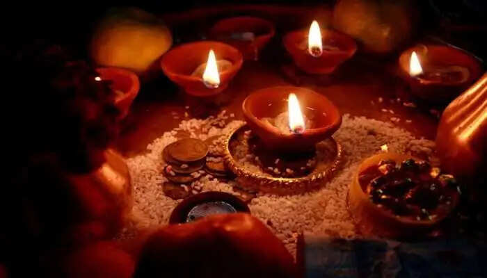 Diwali 2022 must light diyas at these places in home on the night of Diwali&nbsp;