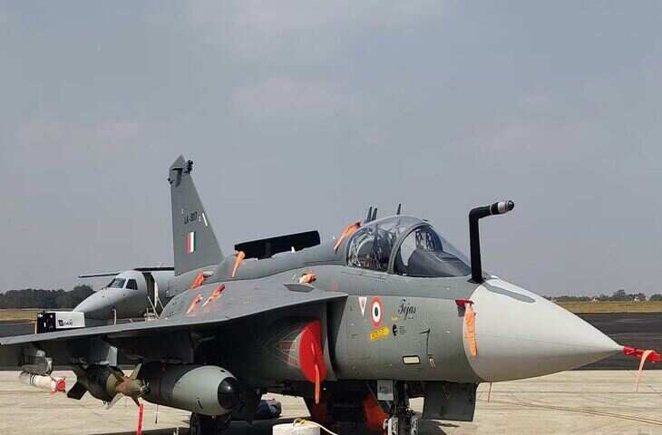 Tejas MK1A vs J-10C: भारतीय फाइटर जेट की खूबियों के सामने फीका पड़ा चीनी विमान? रिपोर्ट्स देख बौखलाया PAK&nbsp;