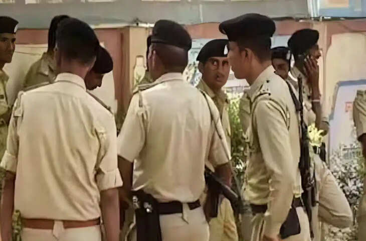 चोरी करते पकड़ा गया तो बचने के लिए मारी ईंट, भीड़ ने इतना पीटा, हो गई मौत&hellip; दिल्ली में सनससनीखेज वारदात