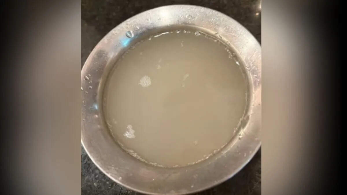 1.5 करोड़ के फ्लैट में गंदा पानी मिलने का दावा, उद्यमी की पोस्ट ने छेड़ी नई बहस