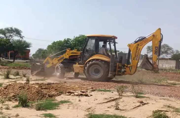 मथुरा-वृंदावन में अवैध कॉलोनियों पर एमवीडीए की बड़ी कार्रवाई, अभियान लगातार जारी