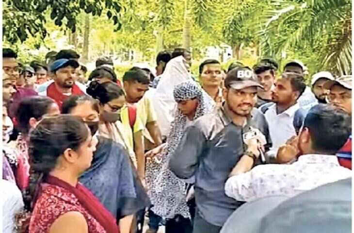 1799 दारोगा पदों की परीक्षा पर उठे सवाल, प्रश्नपत्र और OMR वायरल होने के आरोप से अभ्यर्थियों में आक्रोश